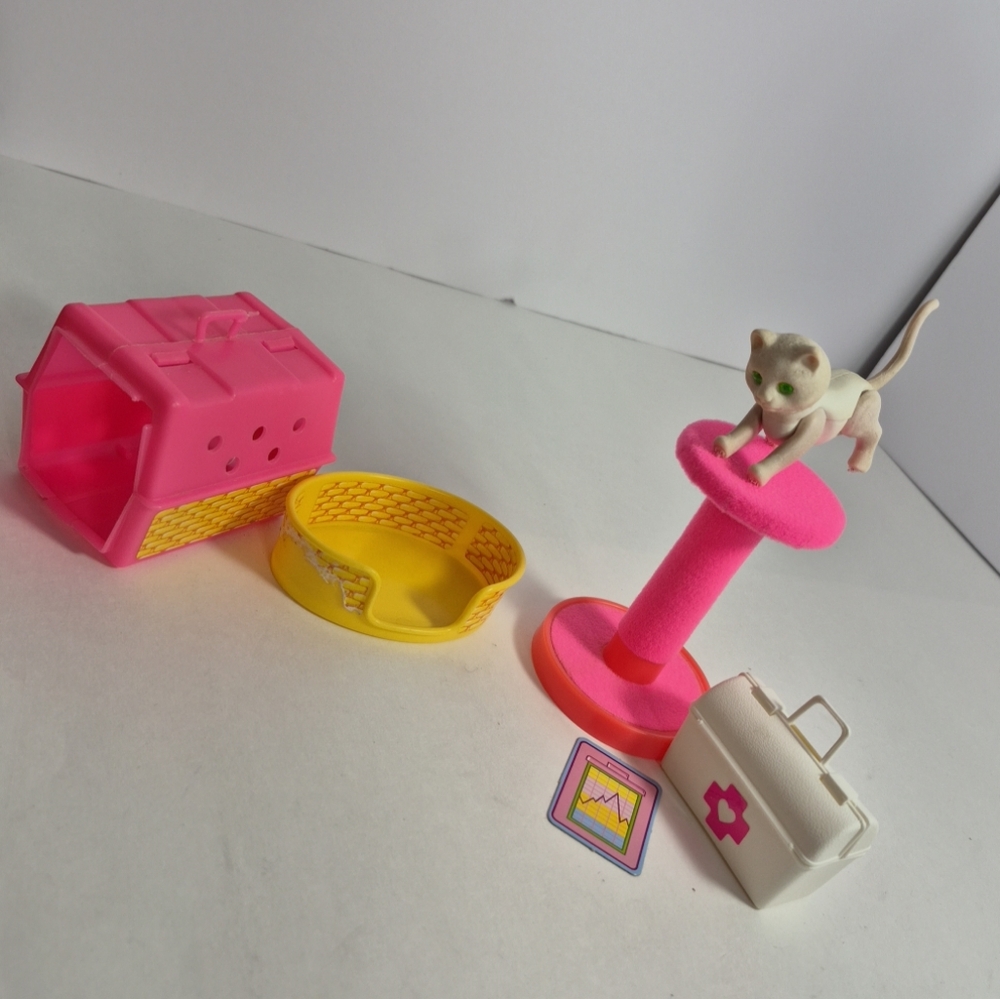 Mattel Barbie Fluff Cuddly Kitten With Accessories Vintage